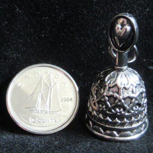 Heart motif Miniature Bell Charm, Vintage, Filagree, Diamond patter. - Picture 1 of 8